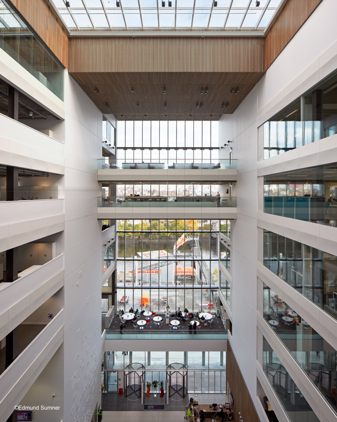 Atrium i Glasgow College