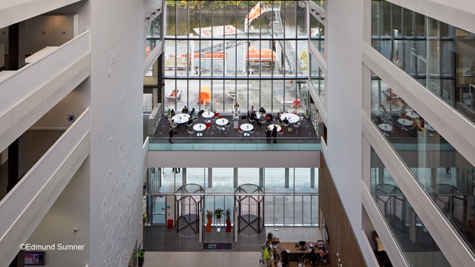 Atrium i Glasgow College